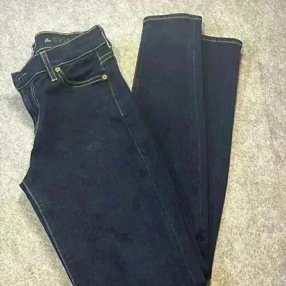 7 for All Mankind, The Skinny. Size 25.